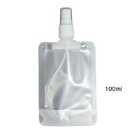 Pochette en plastique personnalisée imprimée de 30 ml, 50 ml, 100 ml avec pulvérisateur à pression, pochettes debout recyclables, pochette à bec verseur liquide OEM