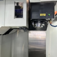 Centro de Mecanizado Vertical CNC SH-V13 de Hierro Fundido con Sistema de Control Mitsubishi 1370, Ejes Y y 2 Rieles de Guía