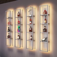Porte-bouteilles mural en métal éclairé de style industriel et comptoir de bar combinés avec étagère de présentation décorative
