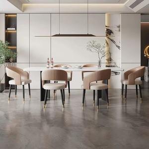 Nouvelle <span class=keywords><strong>chaise</strong></span> <span class=keywords><strong>de</strong></span> salle à manger <span class=keywords><strong>de</strong></span> luxe |   <span class=keywords><strong>Chaise</strong></span> à dossier cannelé minimaliste italienne moderne |   Pieds en métal doré pour la maison, l'hôtel et le salon - Product Image 4