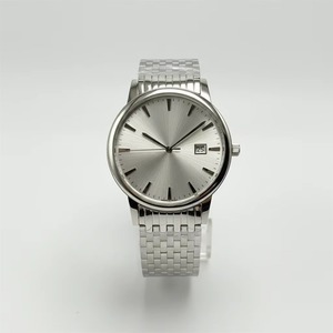Reloj de Hombre Ultrafino Redondo Plateado con Esfera Sunburst, Índices, Ventana de Fecha, Correa de Acero Inoxidable, Minimalista, para Negocios, Resistente al Agua - Product Image 3