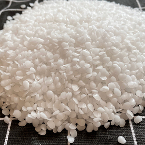 En kaliteli 99% parafin balmumu/mikrokristalin balmumu CAS 8002-74-2 beyaz/sarı granüller mum yapımı için tamamen rafine katı - Product Image 5