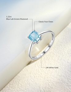 แหวนเพชรทรงคุชชั่นคัทอะความารีนแบบสั่งทำจากโรงงาน SGARIT แหวนทองคำขาว 14K แบบสี่ก้านแหวก ดีไซน์เรียบหรู สำหรับเป็นแหวนหมั้นหรือแหวนแทนใจ - Product Image 3