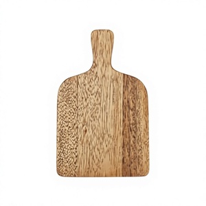 Planche à découper rectangulaire en bois avec poignée, finition naturelle, planche de cuisine monobloc - Product Image 1