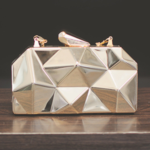 Bolso de metal 2024, cadena de personalidad de moda europea y americana, bolso de hombro individual, bolsos de noche cruzados - Product Image 1