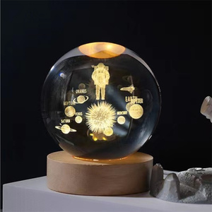 Boule de cristal gravée au laser 3D <span class=keywords><strong>Aban</strong></span> Crystal 60 mm avec base lumineuse LED en bois pour Noël sur le thème de l'amour - Product Image 4