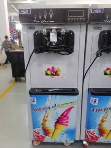 เครื่องทำไอศกรีมเชิงพาณิชย์ ผลิตน้ำแข็งได้ปริมาณมาก 3 รสชาติ สำหรับใช้ในเชิงพาณิชย์ ใช้น้ำผลไม้ ไม่ใช้น้ำเปล่า - Product Image 1