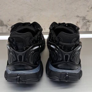 Chaussures de course pour hommes de haute qualité 2026, design tendance, chaussures de plateforme LED d'extérieur, dernières baskets lumineuses de créateur très vendues - Product Image 4