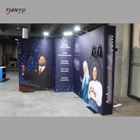 Stand d'exposition en forme de L incurvé, bannière triangulaire, stand de chaussures pour centre commercial, présentoir pop-up de 20 pieds à prix avantageux