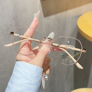 Gafas Ópticas Redondas de Metal Pequeñas 31202, Unisex, Lentes de PC con Protección Anti Luz Azul, Hechas en Taizhou - Product Image 5