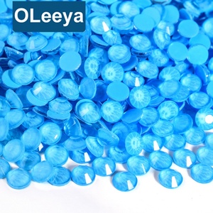 Venta al por mayor de fábrica: Piedras de cristal 100% con excelentes reseñas, parte trasera plana, fijación en frío, sin termofijación, diamantes de imitación de cristal para uñas y vasos. - Product Image 1