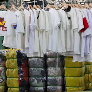 Lots d'Ukay de Haute Qualité de T-shirts Blancs pour Femme Y2k, Vêtements d'Occasion en Gros - Product Image 1