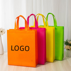 Borse Pieghevoli Personalizzate 2026 Riutilizzabili Ecologiche in Tessuto Non Tessuto per la Spesa, Borse Regalo Dorate, Borse Tote con Opzione di Riciclo - Product Image 3