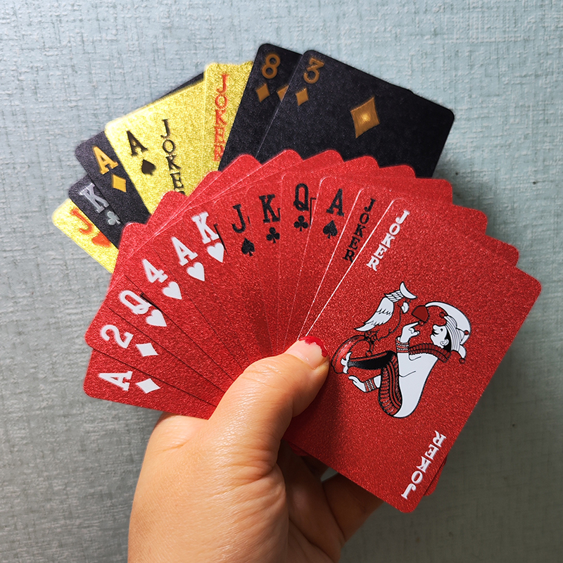 Feuille d'or de couleur rouge