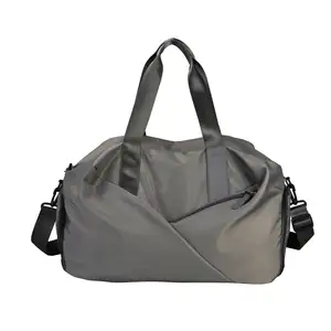 热卖来样定做 + ODM肩部可爱行李袋健身房手提包定制马球运动包大容量防水旅行包