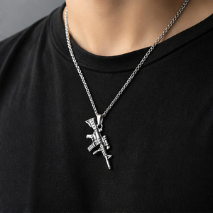 Collier pendentif pistolet en acier inoxydable Yunnique pour homme, bijou de mode, chaîne de style militaire, accessoire breloque arme - Product Image 3
