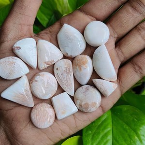 พลอยสกอเลไซต์สีชมพูธรรมชาติทรงหลังเบี้ย ขัดเงา 100% ธรรมชาติ จำหน่ายพลอยหลวม ผู้ผลิตและผู้จัดจำหน่ายจากอินเดีย - Product Image 6