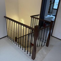 Escalier en colimaçon de luxe à main courante simple, en alliage d'aluminium moderne, résistant à l'eau, peignable, idéal pour l'intérieur de villa