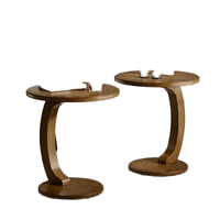 Table basse rustique traditionnelle en fer et bois, style campagnard, table d'appoint pour salon, texture bois naturel, mobilier de maison