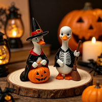 Figurine de canard en résine pour scène d'Halloween, statue de canard squelette avec cape de sorcière pour la décoration de fête d'Halloween (vente en gros)