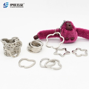 Anillos de metal planos con forma de estrella y corazón para llaveros, venta al por mayor de fábrica YIWANG - Product Image 2