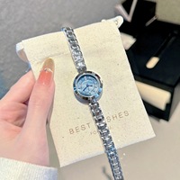 Montre-bracelet pour femme en alliage plaqué argent, mouvement à quartz, style vintage de luxe, boîtier ovale unique, haute qualité, style couple - Grande vente