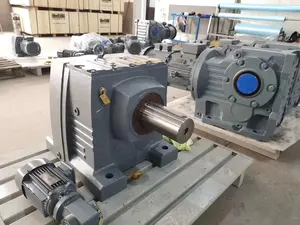 Gear Reducer HUAKE R77 Helical Gear Reducer With Motor Reduction Motor Providing Torque