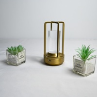 Lampe LED moderne en aluminium à commande tactile sans fil rechargeable, abat-jour en cristal, 3 températures de couleur, intensité réglable, taille moyenne