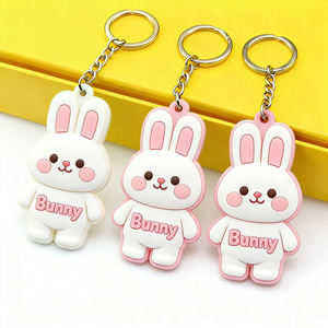 Fabricante mayorista de llaveros colgantes de PVC moldeados a medida en 3D, de polivinilo cloruro suave al tacto. - Product Image 6