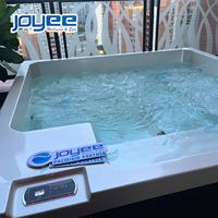 JOYEE Grande Baignoire Spa Extérieure 3-5 Places avec Cascade LED à Contrôle GECKO, 16 Jets, Acrylique Écologique Autoportante pour Hôtels