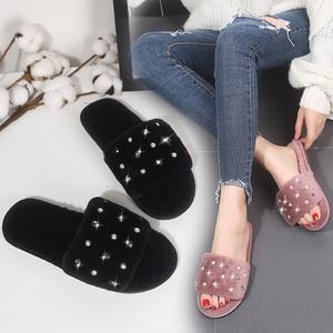 Venta al por mayor, recién llegado, pantuflas de piel perlada, regalo, pantuflas de felpa para interiores, invierno, cálidas, acogedoras, planas, antideslizantes para mujeres, hombres, amantes - Product Image 4