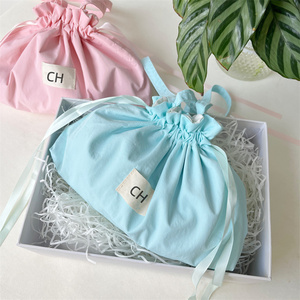 Bolsas de Regalo de Algodón Ecológicas y Duraderas con Cordón, Color Sólido, Logotipo Personalizado, Etiquetas Añadidas, con Lazo, Bolsa de Compras - Product Image 5