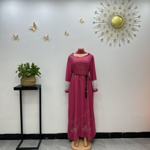 Robe longue ample imprimée pour femme, style musulman élégant et respirant, ornée de strass, collection été 2026 – Vente en gros - Product Image 5