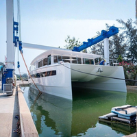 Solution de chantier naval sur mesure, grue à portique de levage de bateaux de 200 tonnes pour le transport de bateaux en chantier naval, adaptée au chantier naval