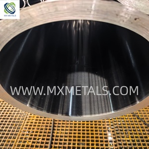Tubo sin costura estirado en frío y pulido SAE1026 STKM13C con rectitud de 1-1.2/1000mm para la fabricación de <span class=keywords><strong>barriles</strong></span> de cilindros hidráulicos - Product Image 1