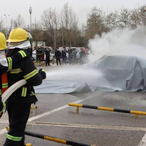 Couverture anti-feu de grande taille 6x8M, ignifuge, à une couche, 100% fibre de verre, pour la suppression d'incendies d'urgence des voitures électriques - Product Image 4