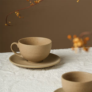 Juego de Tazas de Café Espresso de Cerámica Mate Moteada Vintage Personalizadas Hechas a Mano Nórdicas, Taza de Té de Porcelana con Platillo - Product Image 3