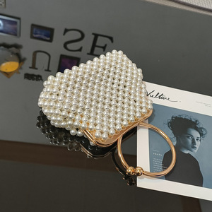 Sacs de soirée pour femmes de luxe faits à la main <span class=keywords><strong>Pochette</strong></span> en perles avec chaîne métallique Porte-monnaie blanc pour fête et <span class=keywords><strong>mariage</strong></span> - Product Image 2