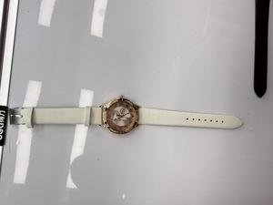 Orologio Smart da Donna alla Moda con Cassa Rotonda in Plastica e Cinturino Bianco HYF A149 - Product Image 3