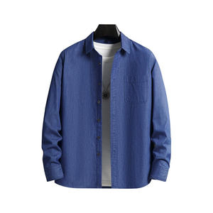 Camisa casual de corte holgado para hombre con hombros caídos y mangas extendidas para un estilo urbano contemporáneo y para combinar en capas. - Product Image 1