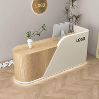 Comptoir de réception personnalisé pour salon de coiffure, institut de beauté et maquillage, vitrine, présentoir, éclairage LED, design d'intérieur complet pour magasin