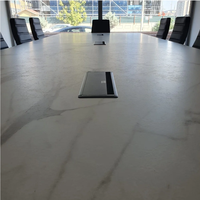 Tables de conférence 10-14 personnes Table de conférence de bureau en marbre Corian au design moderne avec chaises et prises