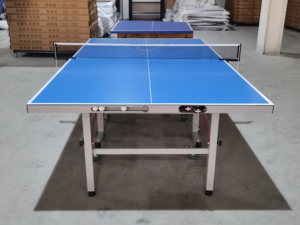 Nouvelle conception <span class=keywords><strong>de</strong></span> <span class=keywords><strong>table</strong></span> <span class=keywords><strong>de</strong></span> ping-pong pliable d'extérieur en aluminium <span class=keywords><strong>de</strong></span> 6 mm avec emplacement pour raquettes et balles pour l'entraînement - Product Image 4