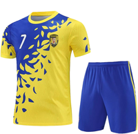 Jersey Sepak Bola Pria Custom 100% Poliester Bernapas Kerah O Lengan Pendek Seragam Sepak Bola Musim Panas Cetak Digital Cepat