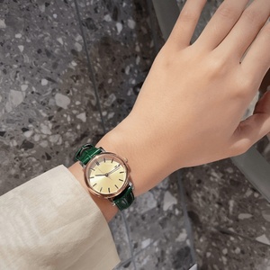 Reloj de Lujo para Pareja de Alta Calidad, Movimiento de Cuarzo, Correa de Cuero de Cocodrilo, Espejo de Zafiro Curvo, Resistente al Agua para Uso Diario - Product Image 2