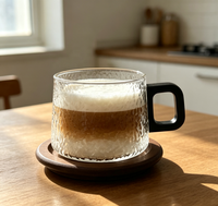 Tasse à café en verre borosilicate martelé avec poignée carrée, résistante à la chaleur, avec sous-verre en bois pour la maison et le café
