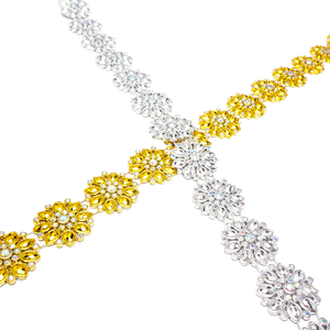 Bande de strass florale dorée, garniture de fleurs argentées en cristal pour robe caftan, bordure décorative, design scintillant Pro - Product Image 1
