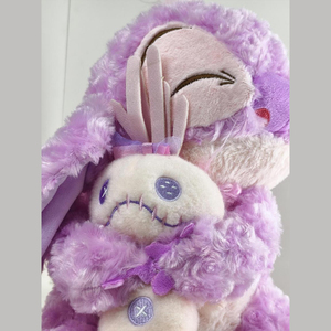 Nuovo Peluche Stitch Sakura, Simpatico Morbido Cartone Animato Stitch Viola che Tiene un Piccolo Mostro, Bambola in Velluto Stitch, Giocattoli di Peluche - Product Image 5