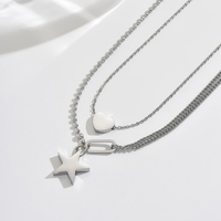Collier simple multi-couches avec étoile et cœur en imitation perle, collier à chaîne mixte en acier inoxydable avec pendentif pour femme