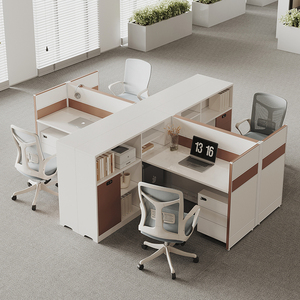 Estación de trabajo moderna para empleados de oficina, asiento de tarjeta de personal en forma de cruz, cuatro sillas de escritorio con pantalla <span class=keywords><strong>financiera</strong></span> Doble - Product Image 1